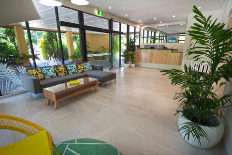 Palms City Resort - Pubs and Clubs 22