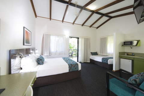 Palms City Resort - Pubs and Clubs 5