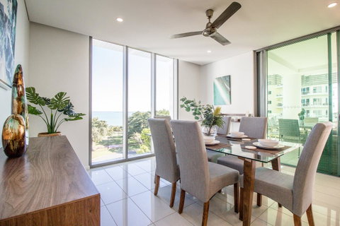 ZEN BY THE WATER - Esplanade Darwin Retreat - Pubs and Clubs 25