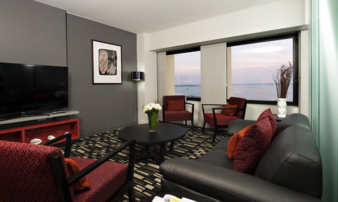 Hilton Darwin - Pubs and Clubs 11