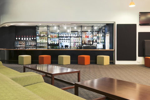 Hilton Darwin - Pubs and Clubs 5