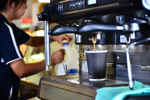 Erldunda Desert Oaks Resort - Pubs and Clubs 36