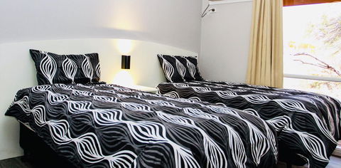 Erldunda Desert Oaks Resort - Pubs and Clubs 2