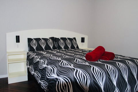 Erldunda Desert Oaks Resort - Pubs and Clubs 5