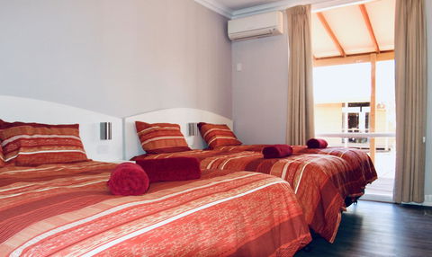 Erldunda Desert Oaks Resort - Pubs and Clubs 12