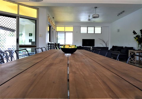 Arafura Blue - Pubs and Clubs 7