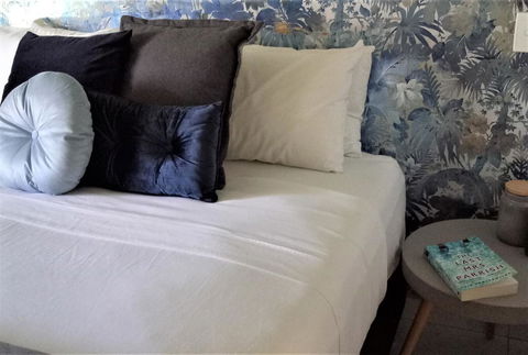 Arafura Blue - Pubs and Clubs 16