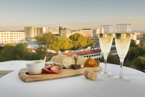 Novotel Canberra - Pubs and Clubs 39