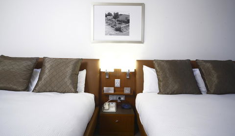 Novotel Canberra - Pubs and Clubs 18