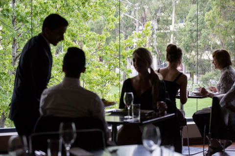 Novotel Canberra - Pubs and Clubs 5