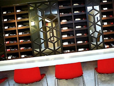 Novotel Canberra - Pubs and Clubs 26