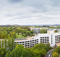 Crowne Plaza Canberra - Pubs and Clubs