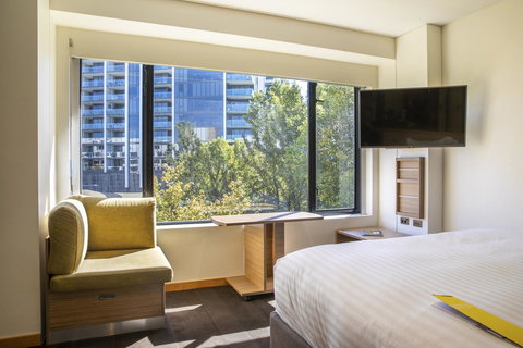 Crowne Plaza Canberra, An IHG Hotel - Pubs and Clubs 14