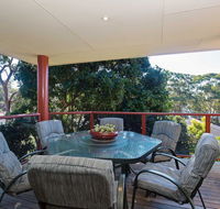 Bonito At Bagnalls Beach' 1/6 Bonito Street - pet friendly air conditioning - Pubs and Clubs