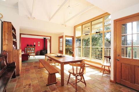 Bonnie Doon - Family Friendly Home! - Pubs and Clubs 3