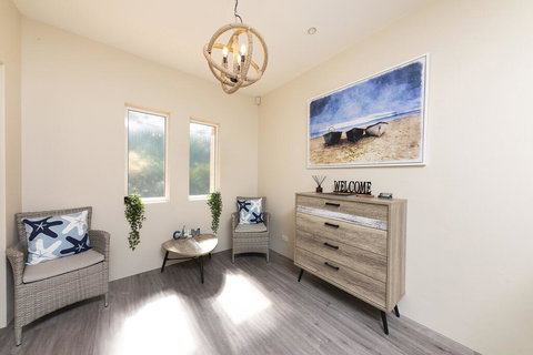 Booti Booti Chateau Lakeside - Go Out 2