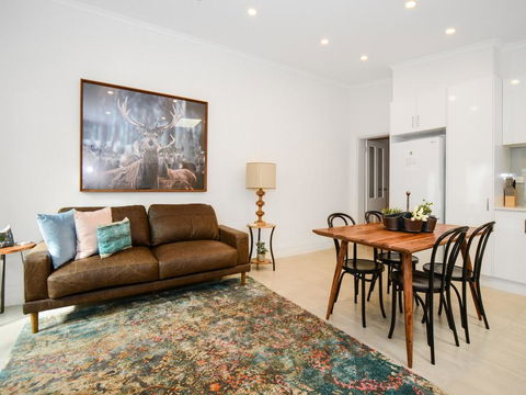 Boutique Stays - Carlton Terrace - Go Out 1