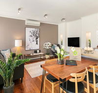 Boutique Stays - Sandy Breeze 3 - Pubs and Clubs