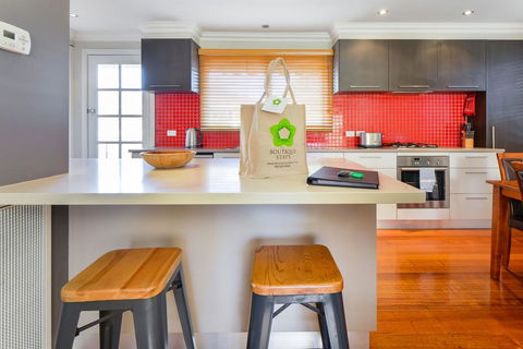 Boutique Stays - Sandy Haven C - Pubs and Clubs 3