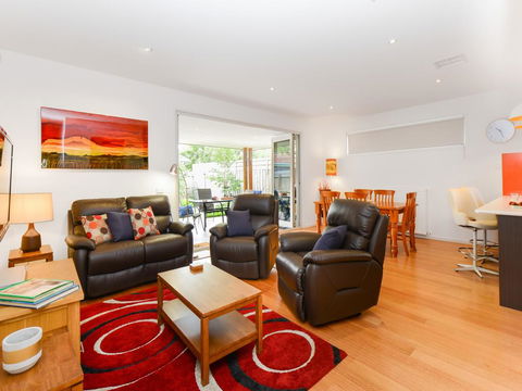 Boutique Stays - Seventh Street, House In Parkdale - Go Out 2