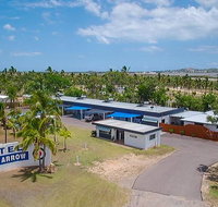 Bowen Arrow Motel - Go Out