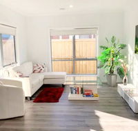 Brand New Home 10 mins to Beach Torquay Geelong Deakin Hospitals - Pubs and Clubs