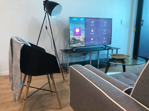 Brand New Stylish & Modern APT In South Brisbane - Go Out 2