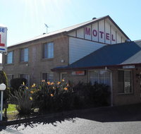 Branxton House Motel - Pubs and Clubs