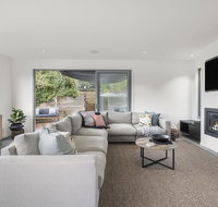Bridgewater Luxury family retreat close to the beach - Go Out