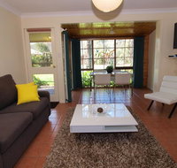 Bright Highland Valley Cottages - Pubs and Clubs