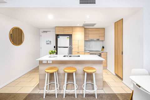 Broadbeach Residences By Holiday Holiday - Pubs and Clubs 2