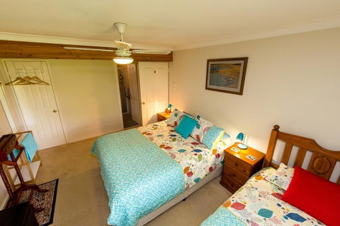 Broadwater Bed And Breakfast - Pubs and Clubs 2