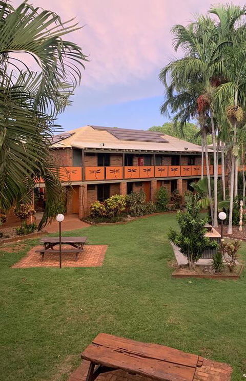 Broome Time Resort - Pubs and Clubs 3