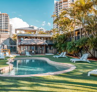 Budds In Surfers Backpackers - Pubs and Clubs