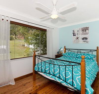 Budgewoi Cottage - Pubs and Clubs