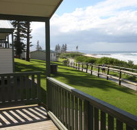 Bulli Beach Tourist Park - Pubs and Clubs