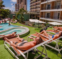 Bunk Surfers Paradise - Pubs and Clubs