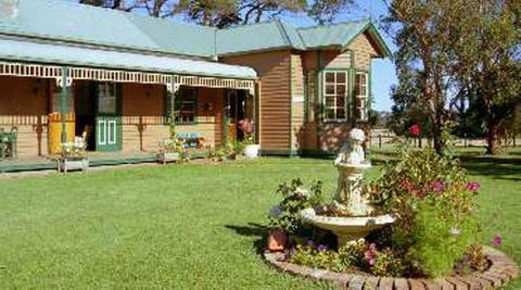 Butterfly Farm Bed And Breakfast Nirranda - Pubs and Clubs 1