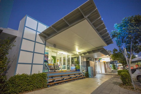 Cairns Central YHA - Pubs and Clubs 1