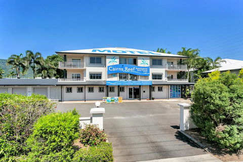 Cairns Reef Apartments & Motel - Go Out 0
