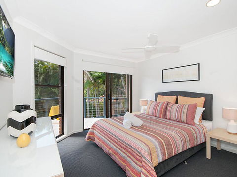 Calinda Sol 11 - Pubs and Clubs 2