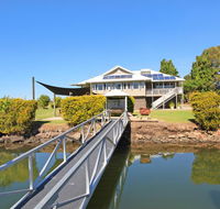Campbell 7 - Large Queenslander on Maroochy River - Pubs and Clubs