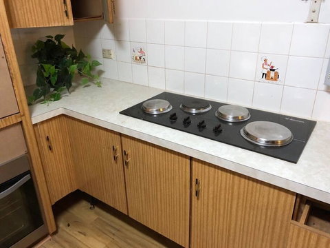 CAMPBELLTOWN HOLIDAY HOME 3 BED + FREE PARKING NCA039 - Go Out 1