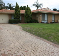 Canal Time Home Mandurah - Pubs and Clubs