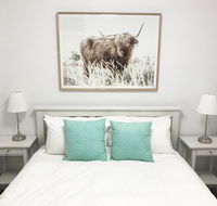 Canguri Boutique Cottage - Pubs and Clubs