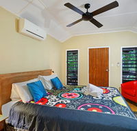 Cape Trib Beach House - Pubs and Clubs