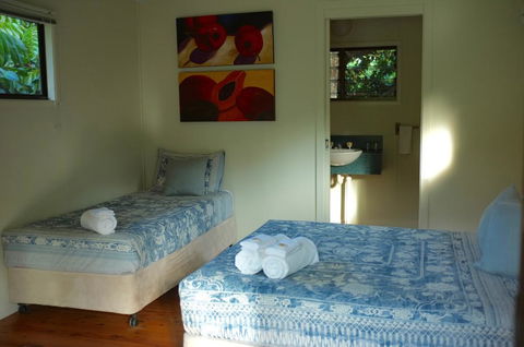 Cape Trib Farm - Pubs and Clubs 0