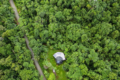 Cape Tribulation Holiday House - Pubs and Clubs 2