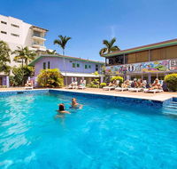 Caravella Backpackers - Go Out