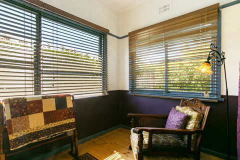 Carinya Cottage - Pubs and Clubs 3